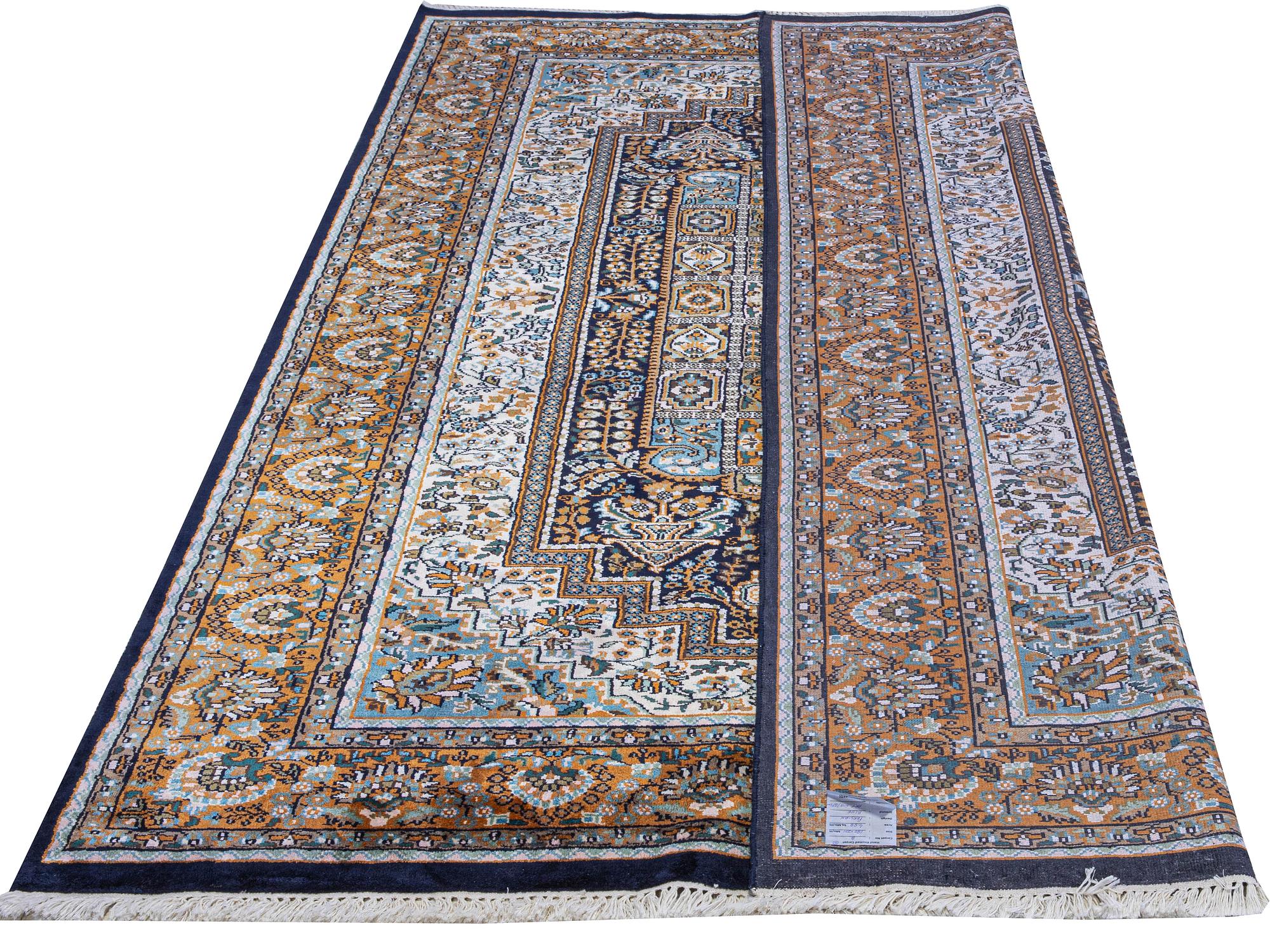 A carpet, Oriental Silk, ca 271 x 180 cm.