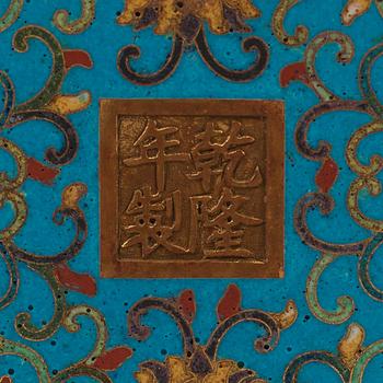 A cloisonne box with cover, Qing dynasty 19th century.