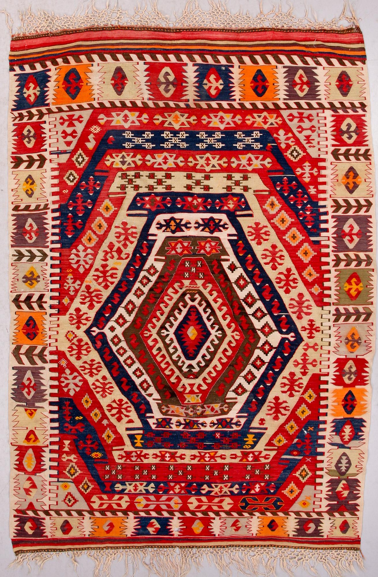 MATTA. Semiantik, Kelim, orientalisk, ca 209x144.