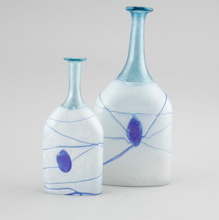 Two bottles by Bertil Vallien for Kosta Boda, Artist Collection, signed and numbered 48014 och 48015.