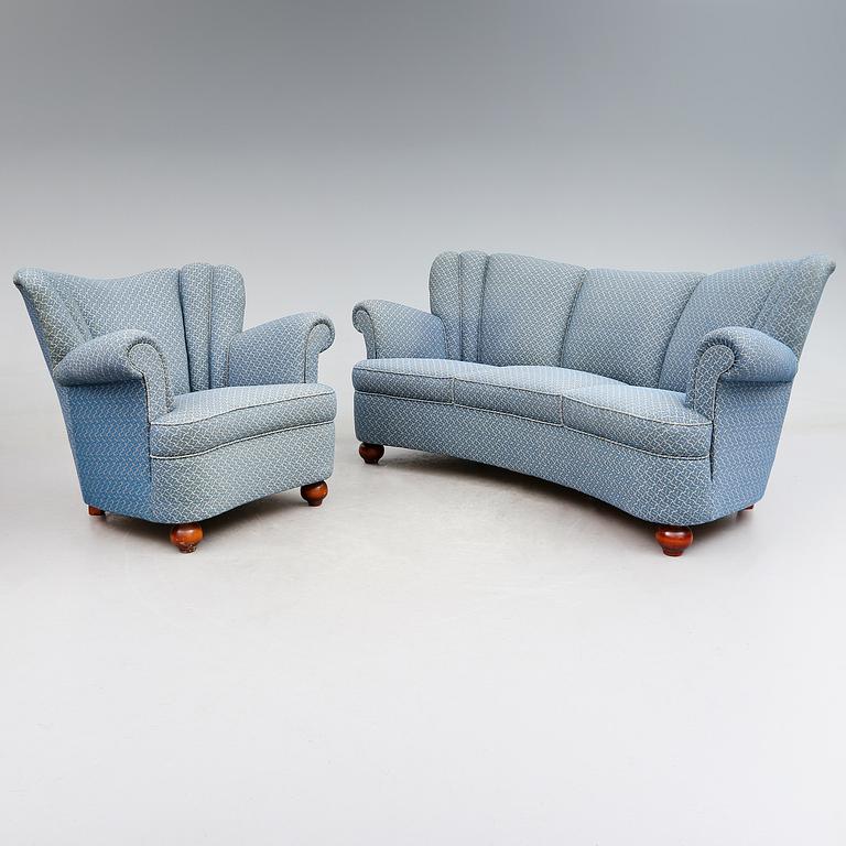 SOFFA OCH FÅTÖLJ, 1900-talets mitt.