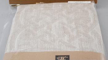 DUK, linnedamast, "Dolmen", Fergusons Irish Linen. 183 x 229 cm.