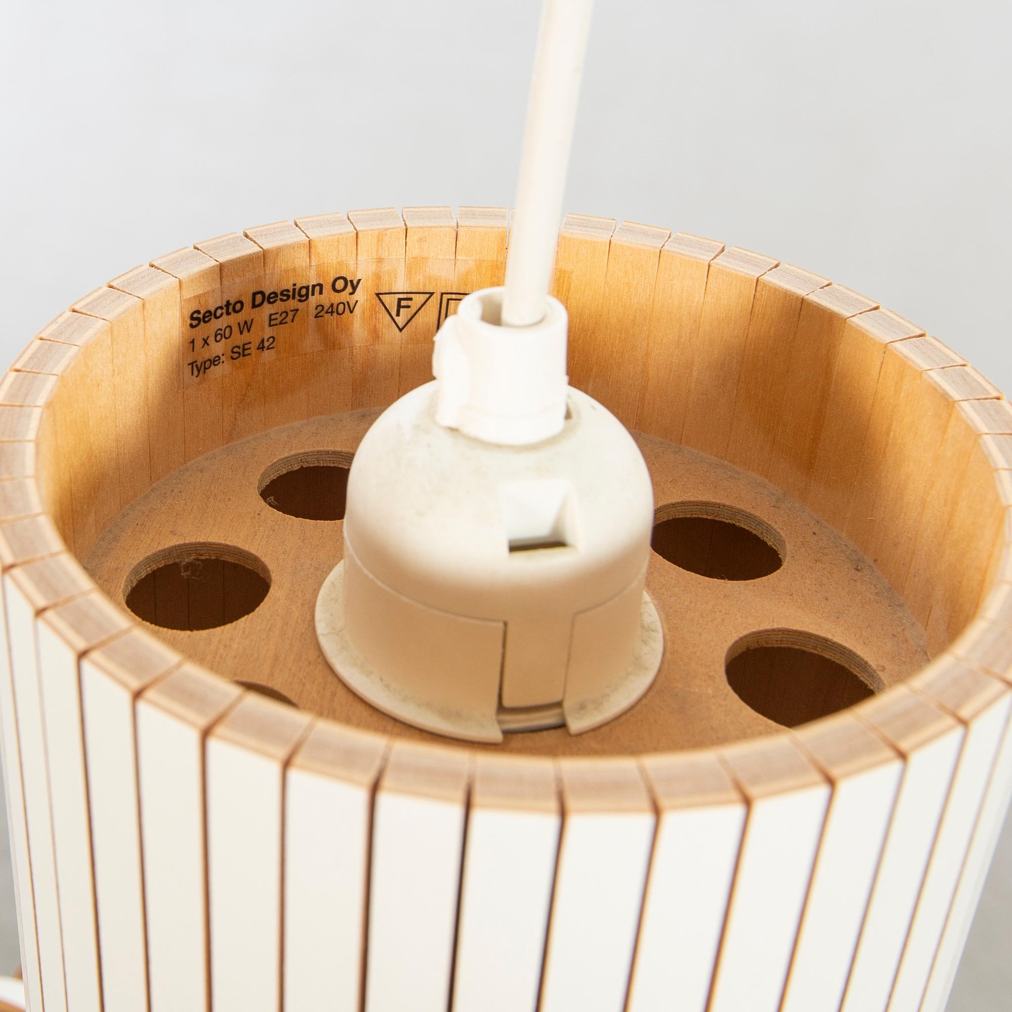 SEPPO KOHO, pendel "Octo 4240". För Secto design, 2010-tal.