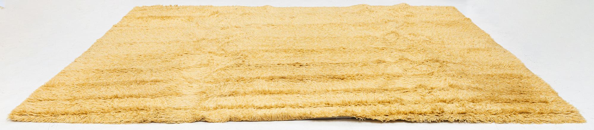 Machine-woven rya, "Blekinge", Svängsta Carpet Weaving, approx. 396 x 305 cm.