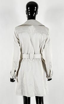 TRENCHCOAT, Laurèl.