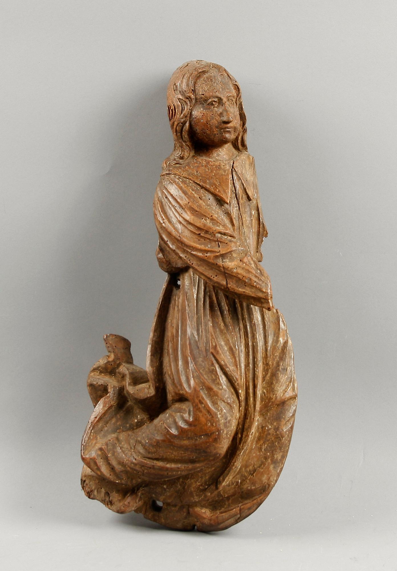 KYRKOSKULPTUR, skuret trä, möjl. 1600-tal.