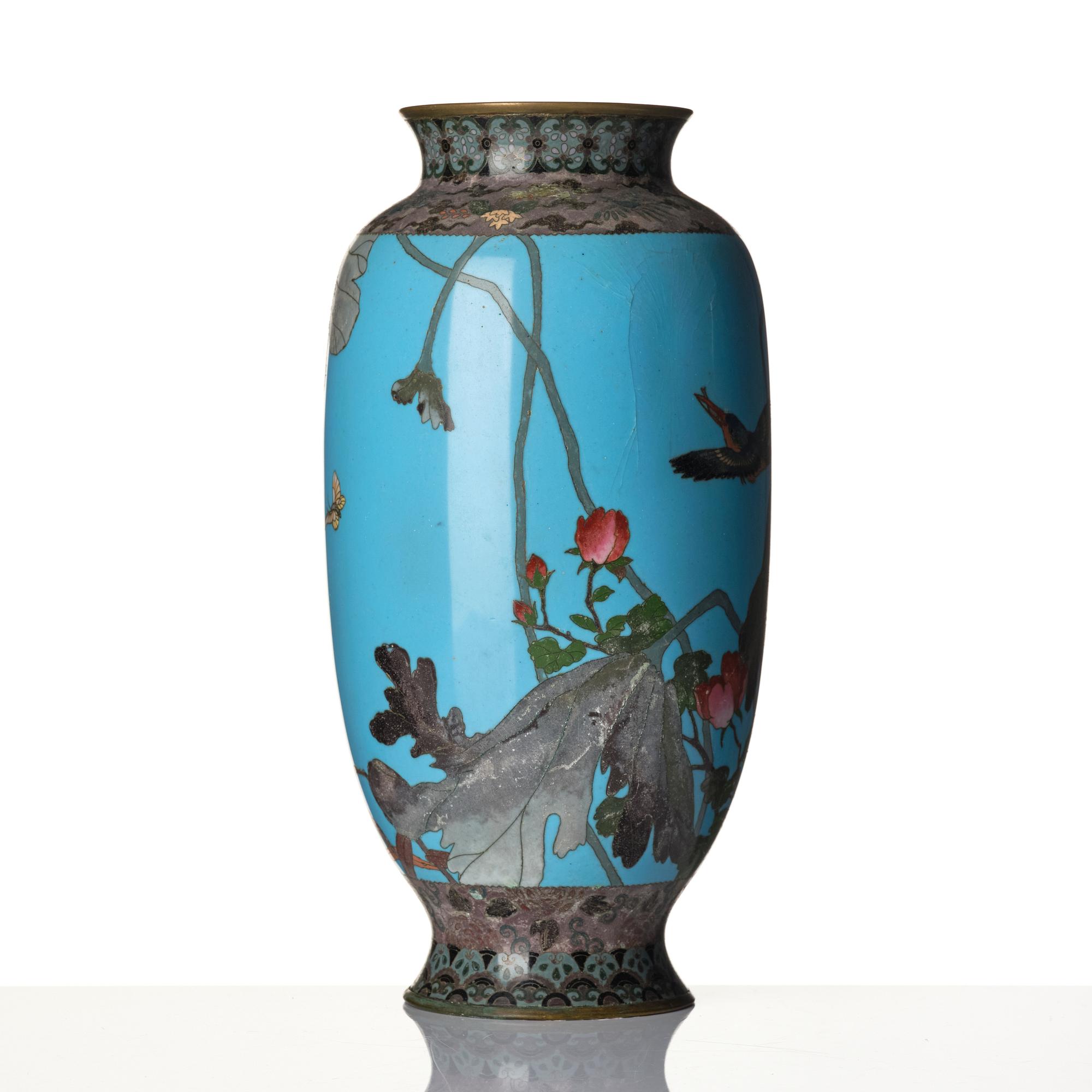 A Japanese cloisonné vase, first part of the 1900s.