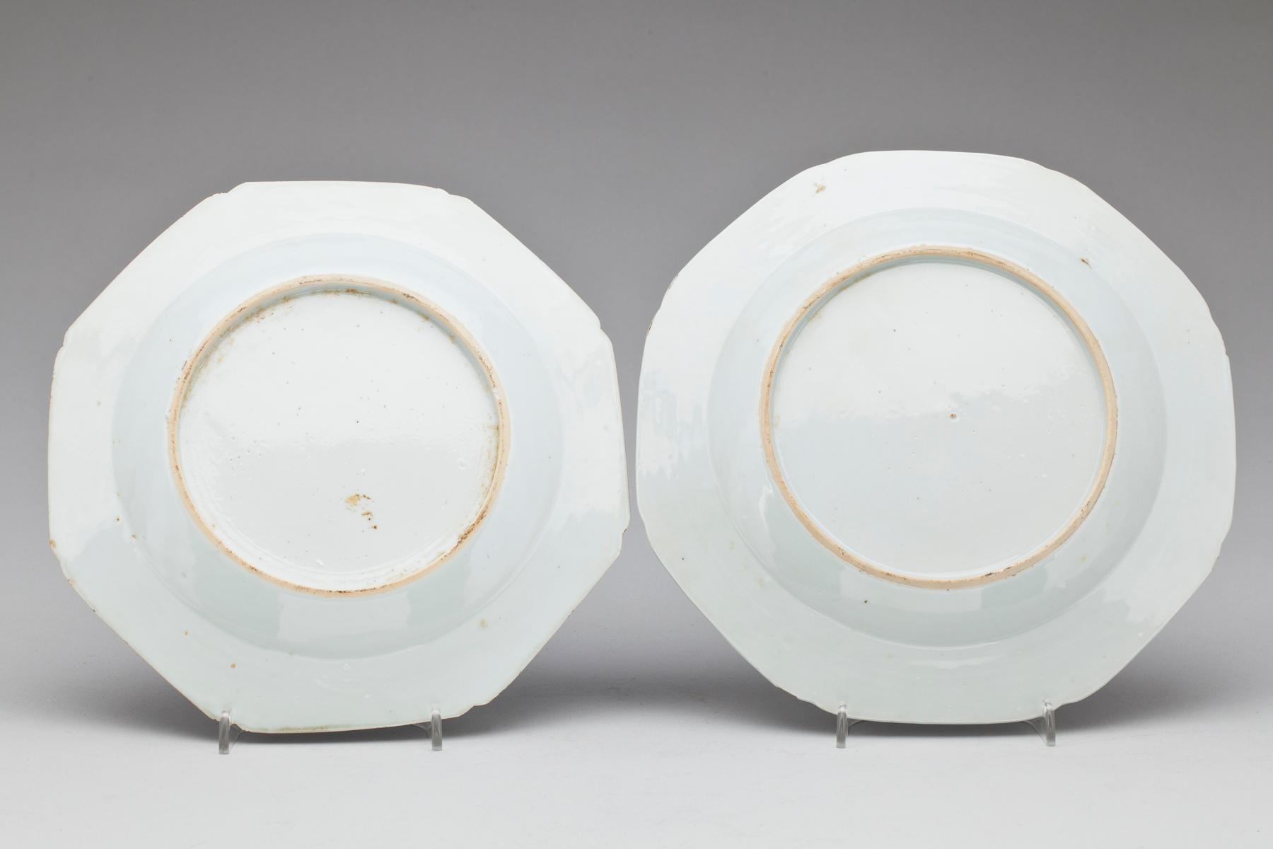 TALLRIKAR, 2st, porslin, Qianlong, Kina, 1700-tal.