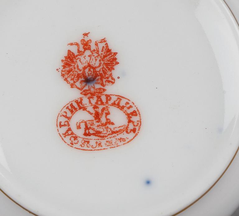 MOCCAKOPPAR MED FAT, 6 st, porslin, Gardner, Ryssland. omkring 1900.