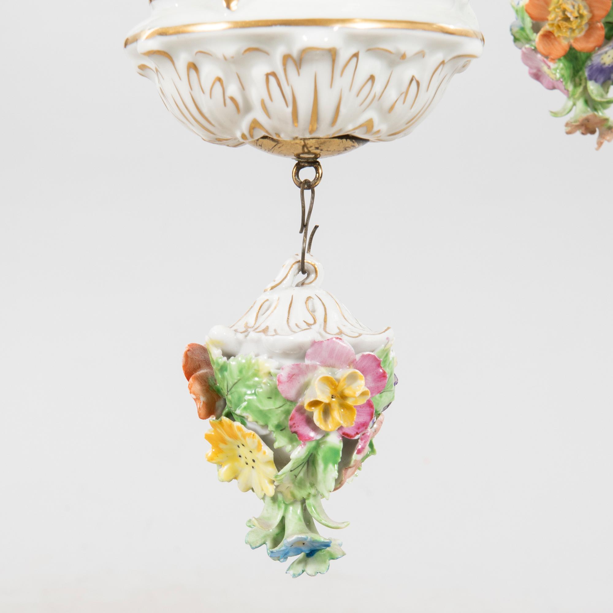 Chandelier and a pair of sconces, Rococo-style Dresden mid-20th century porcelain.