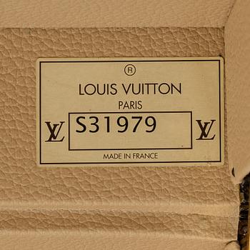SUITCASE Alzer 80 by Louis Vuitton. - Bukowskis