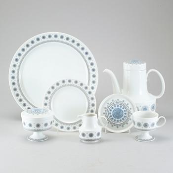 28 pieces of porcelain tableware by Tapio Wirkkala, model "Composition/Jääkukka" for Rosenthal, 20th century.