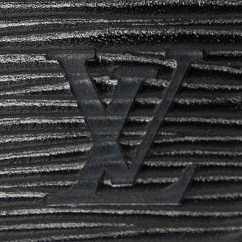 VÄSKA, "Cartouchiere", Louis Vuitton.