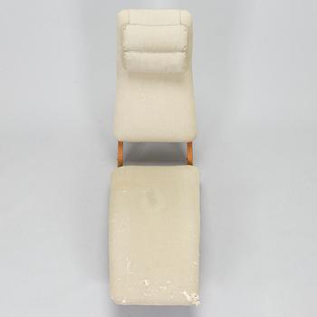 Ilmari Tapiovaara, an early 1960s 'Dolphin chair' for Skanno.