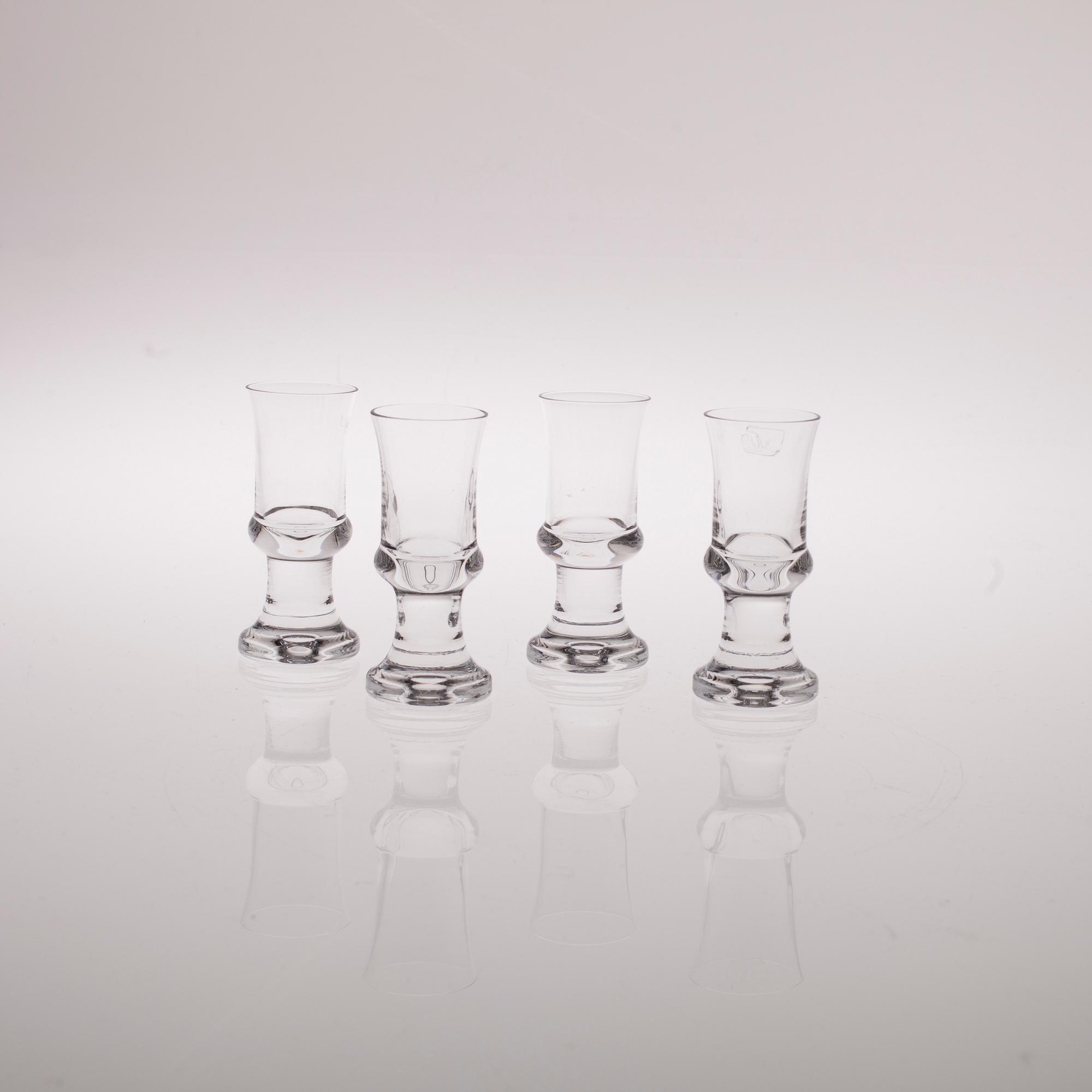 GLASSERVIS, 32 delar, "Tavastia" Tapio Wirkkala, Iittala 1970-tal.