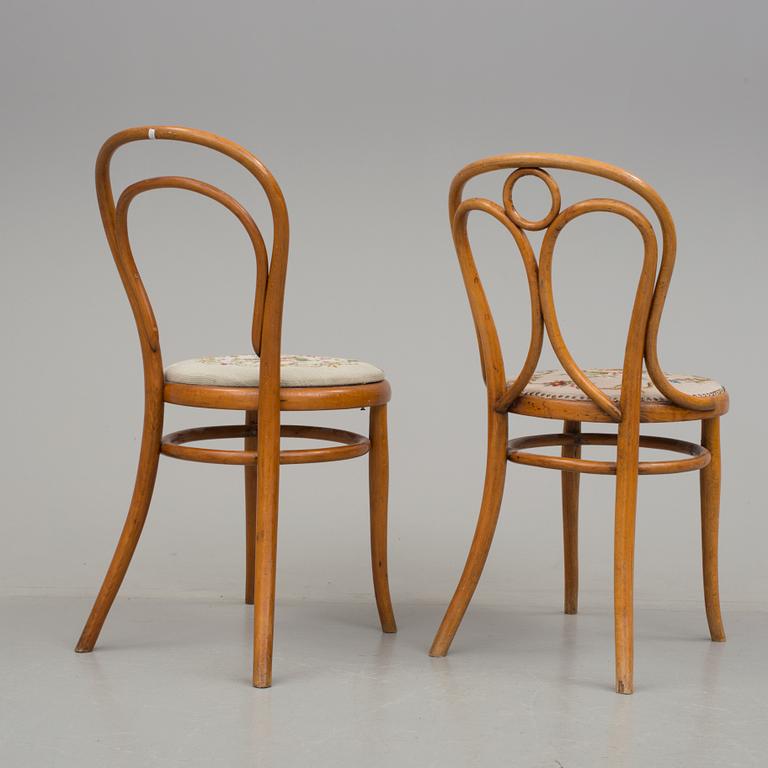 STOLAR, två stycken, Thonet, 1900-talets början.