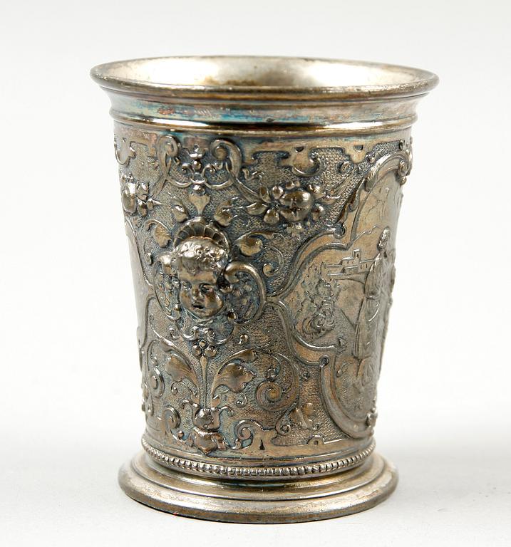 BÄGARE OCH FAT, 6 st, silver samt BÄGARE, vitmetall, WMF. Div mästare.