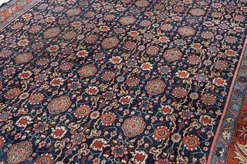 A semi-antique Bidjar carpet, Western Persia, c. 374 x 286 cm.