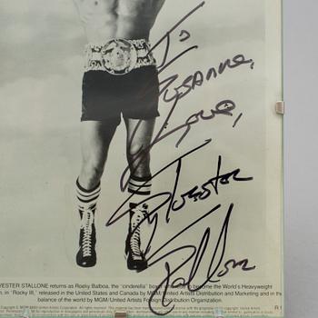 SYLVESTER STALLONE, fotokort med egenhändig autograf.