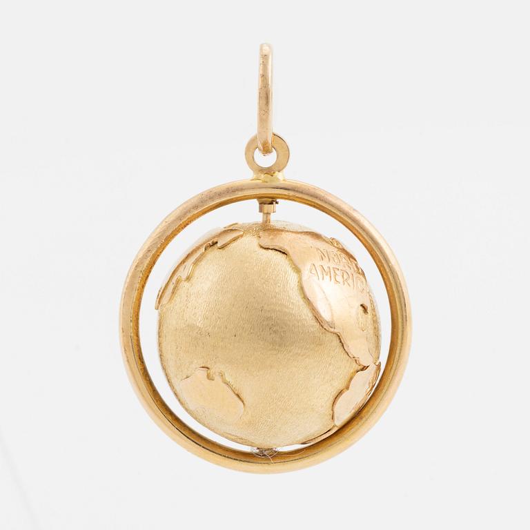 HÄNGE, i form av jordglob, 18K guld, roterande.