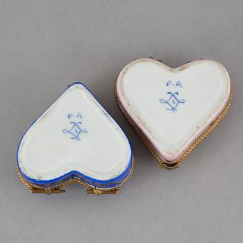 LOCKASKAR 5 stycken, porslin, Sèvres och Sèvres-liknande märke, 1900-tal.