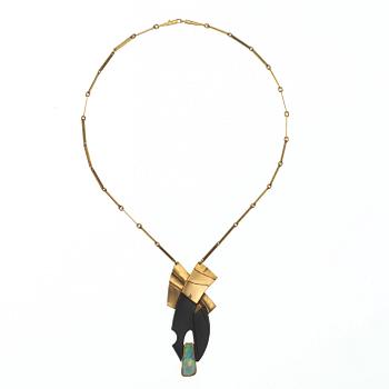 Zoltan Popovits, A Zolton popovits 18k gold pendant and chain, Lapponia Finland 1984.