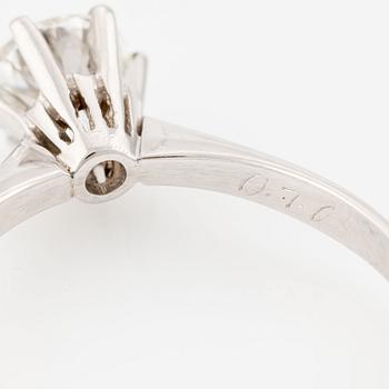 Ring, 18K white gold with brilliant cut diamond.