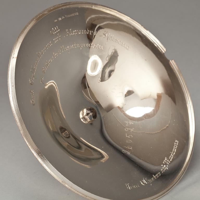 SOCKERSKÅLAR MED LOCK, ett par, silver, Gustaf Alfred Dahlgren, 1913,Malmö. Vikt ca 890g.