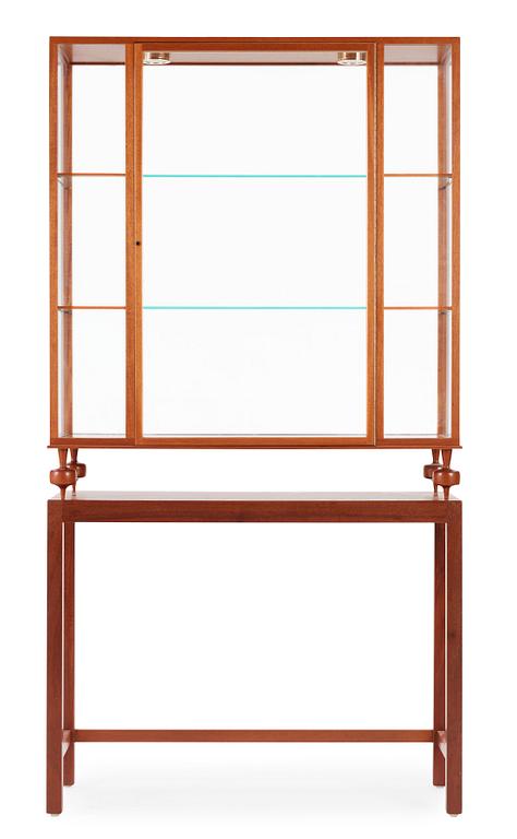 A Josef Frank mahogany showcase cabinet, model 2077, Svenskt Tenn.