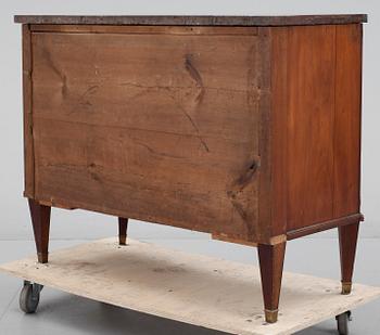 BYRÅ, sengustaviansk, 1800-talets första hälft.