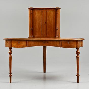 HÖRNSKRIVBORD, sekelskiftet 1900.