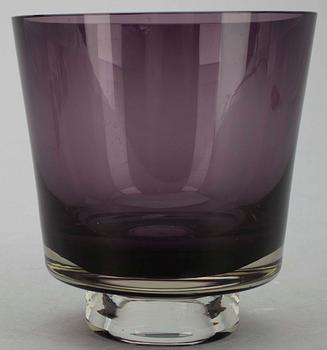 VAS, glas, Kaj Franck, sign. KF Nuutajärvi Notsjö -60, samt ÄGG, 3 st, glas, Notsjö, 1900-talets senare hälft.