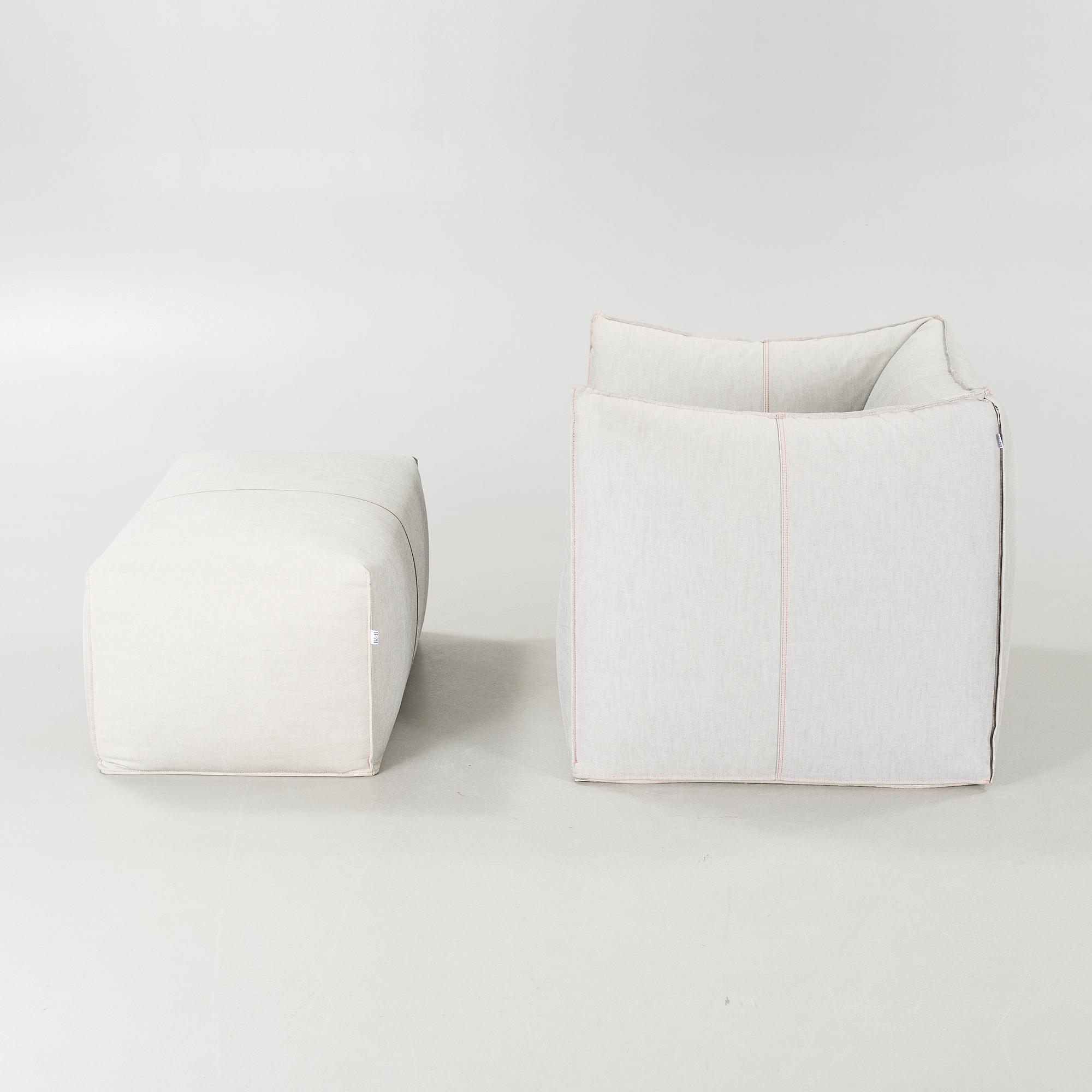 A "Le Bambole '07" armchair and a "Bambouff" footstool, designed by Mario Bellini, 21st century.