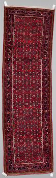 GALLERIMATTA, orientalisk. Ca 310 x 91.