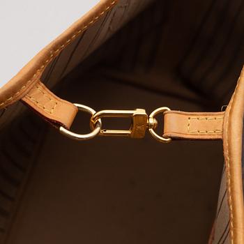 Louis Vuitton, a 'Neverfull MM' handbag, 2015.