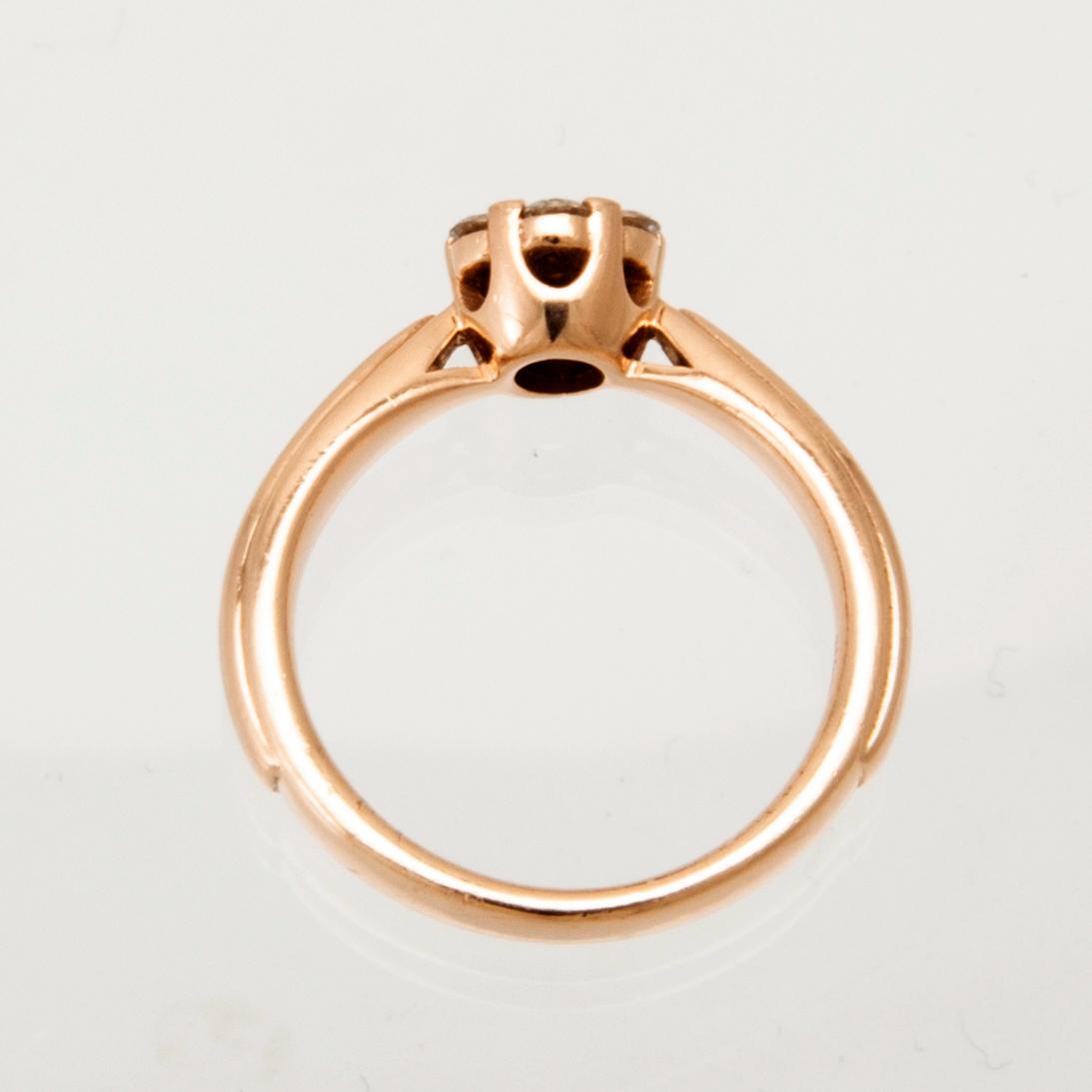 A 14K gold ring "Venice" set with round brilliant cut diamonds, Glamira.