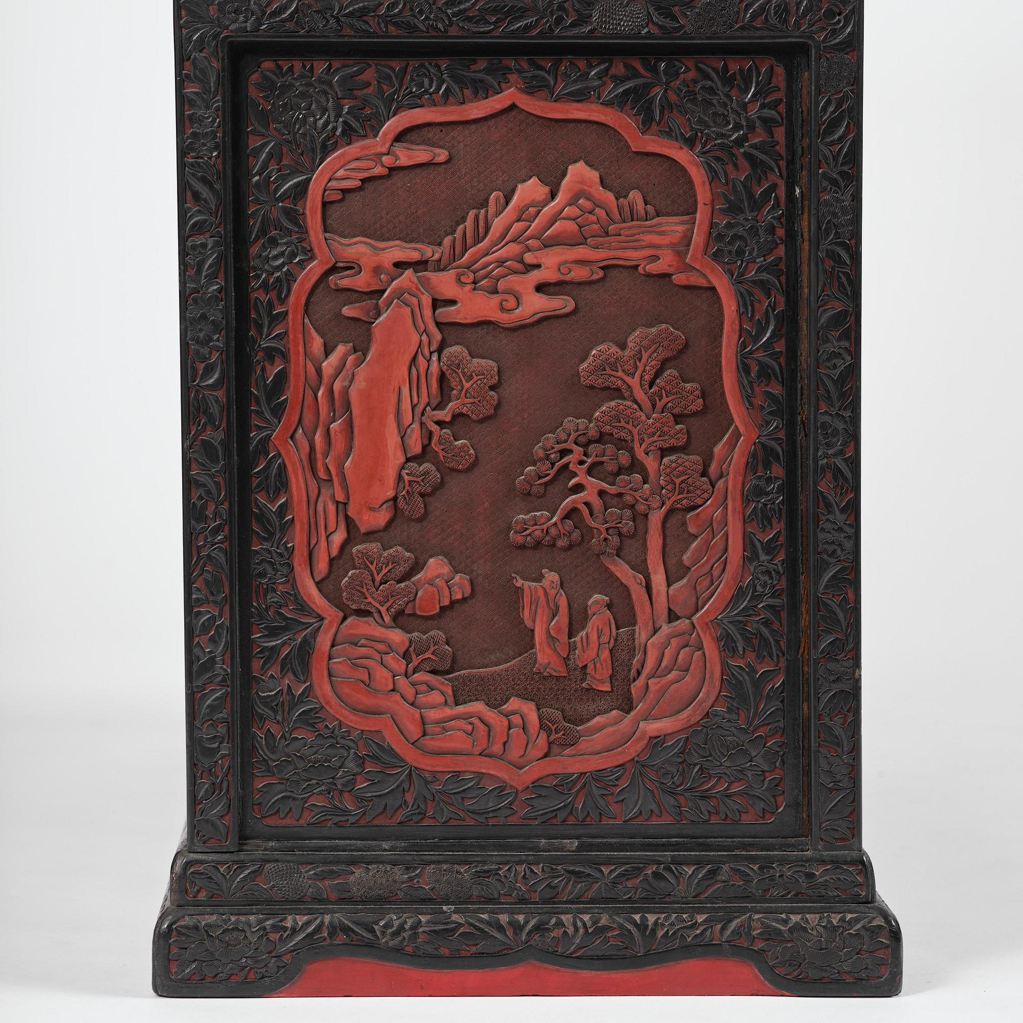A lacquer display cabinet, late 19th century.