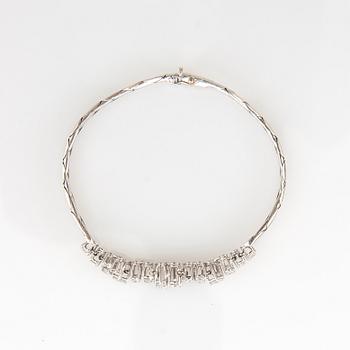 Armband 18K vitguld med diamanter ca 2,21 ct.
