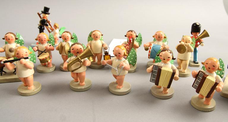 ÄNGLAORKESTER, ca 25 delar, Tyskland, 1900-talets andra hälft.