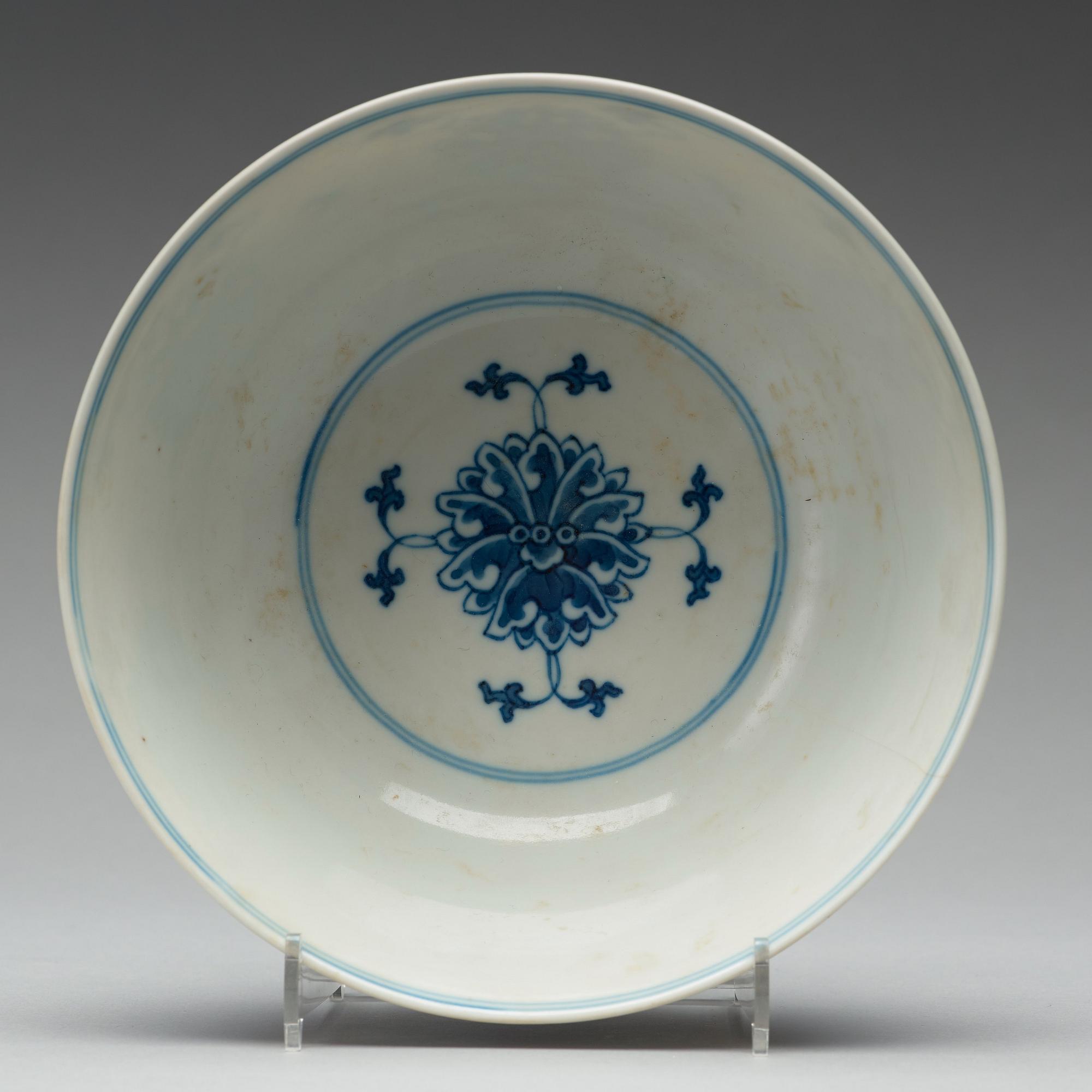 SKÅL, porslin, sen Qingdynasti, med Tongzhi sex karaktärers märke.