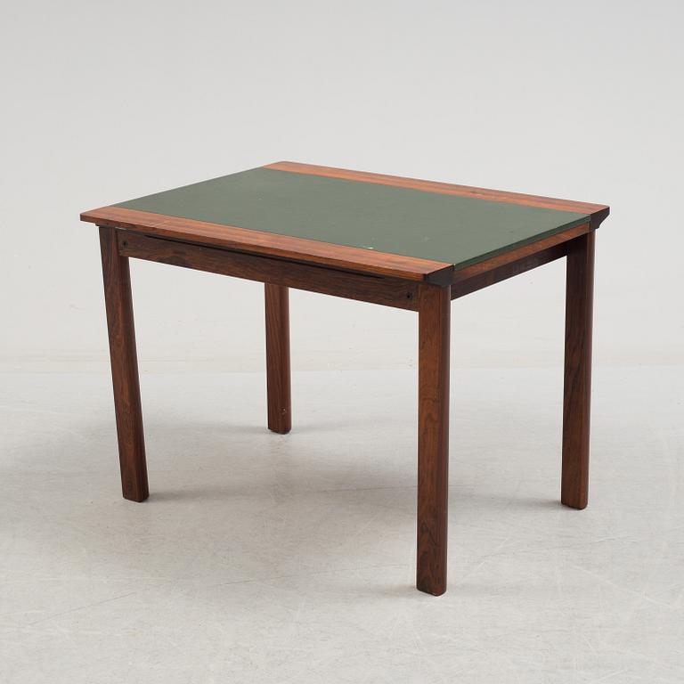 A 1960's Danish sofa, with 2 easy chairs and 2 tables by Glostrup.
