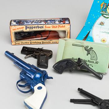 SAMLING LEKSAKSPISTOLER, 8 ST, OLIKA MODELLER,1900-TALETS ANDRA HÄLFT.