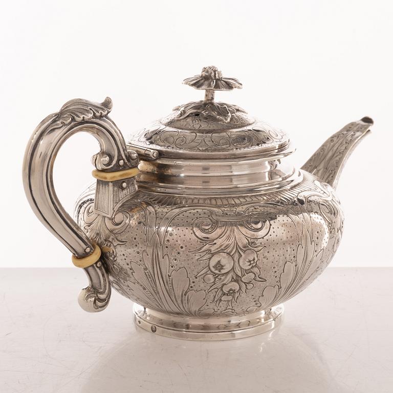 Tekanna, silver, Frankrike, 1819-38.