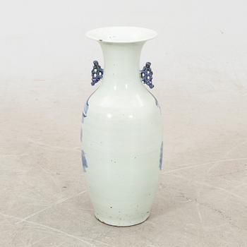 Floor vase China around 1900 porcelain.