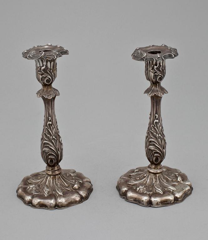 LJUSSTAKAR, ett par, silver, Johan Theodor Palmgren, Norrköping, troligen 1860.