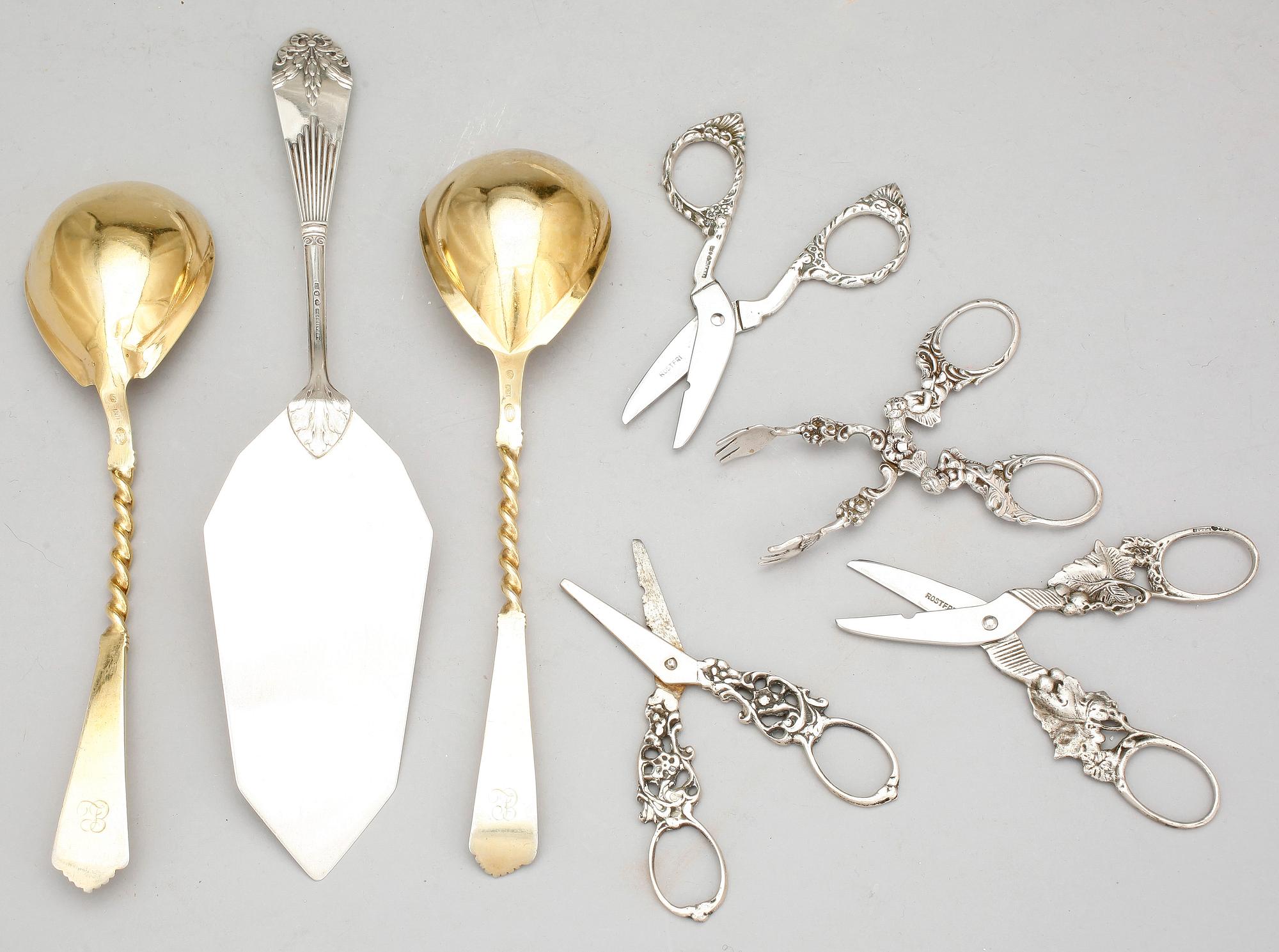 PARTI BESTICK, 7 delar, silver, bl.a CG Hallberg 1905. Total vikt exklusive delar med metallblad ca 230 gram.