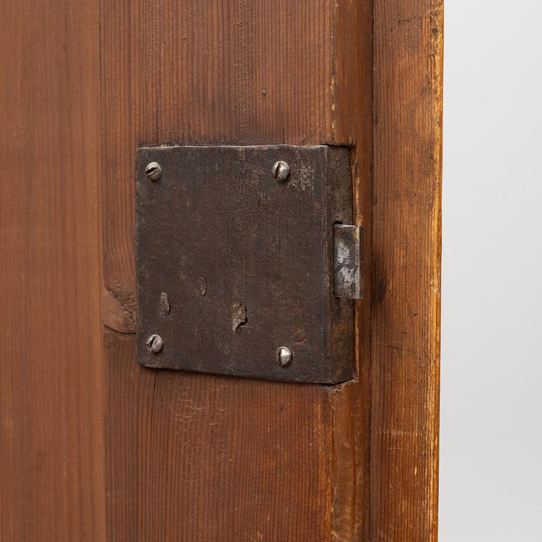 A writing cabinet, 18th/19th century.