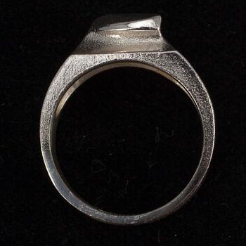 HALSSMYCKE, silver, Z.Popovits Lapponia, 1991, samt RING, silver, B.Weckström Lapponia, 1985. Tot vikt ca 23,8 gr.