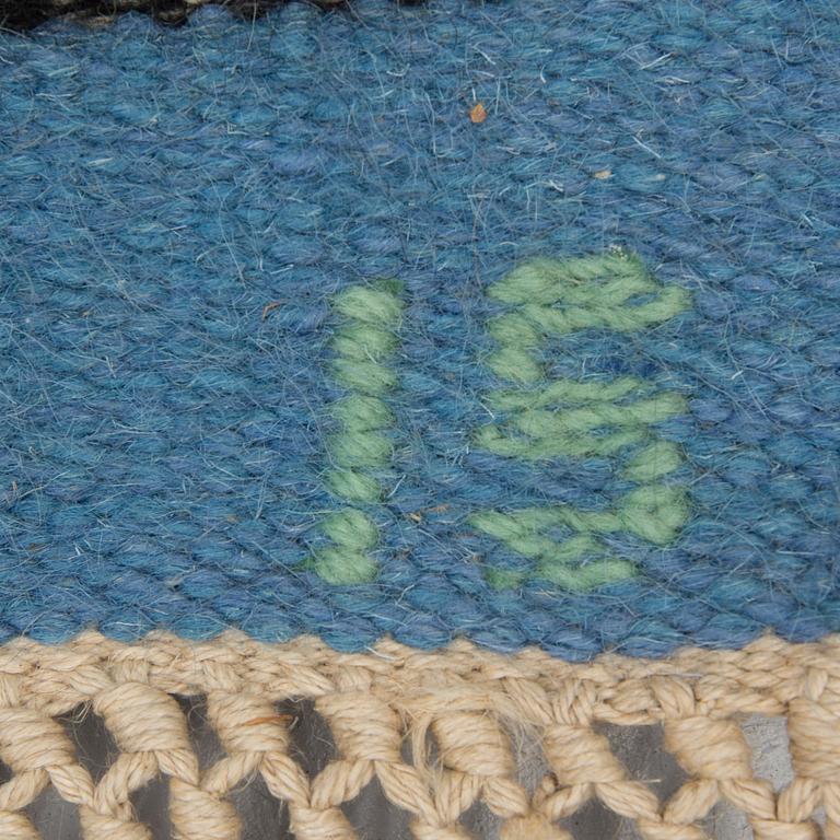 A TAPESTRY, "1082 Fiskeläge", flat weave, ca 120,5 x 84,5 cm, signed IS (Ingegerd Silow).
