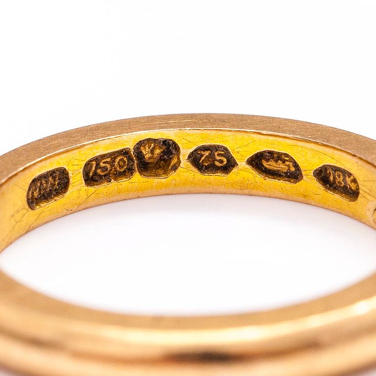 A set or three 18K gold rings by Pekka Happonen, Kuopio and Nestor Westerback, Helsinki 1929.